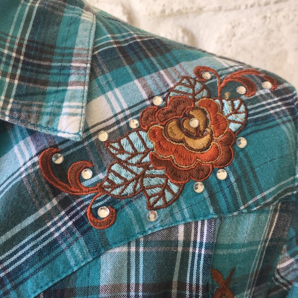 Pink Cattleac Plaid Button Down W/ Pearl Buttons - Picture 3 of 7